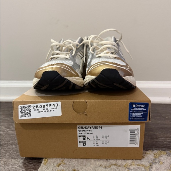 ASICS Gel-Kayano 14 in White and Cream - Picture 1 of 7
